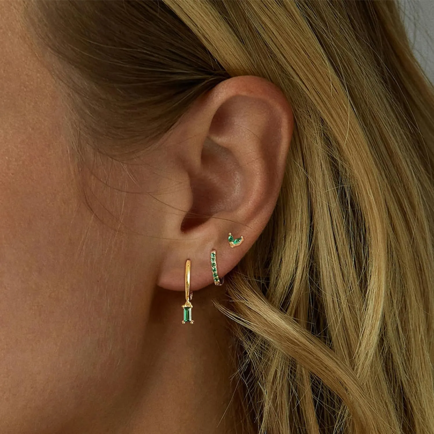 2/3Pairs Gold Huggie Hoop Earrings Small Stud Earrings Set Cartilage Hoop Earrings Dainty Flat Back Earrings Trendy Surprise for Women