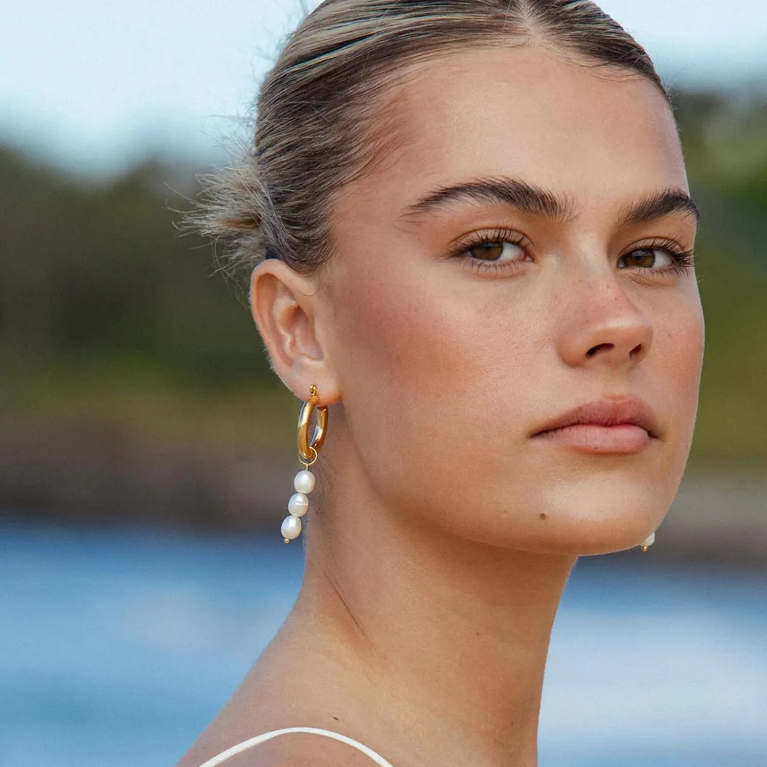 Gold Pearl Earrings for Women,Gold Hoop Earrings Dainty Pearl Drop Earrings 14k Gold Earrings with Pearl Huggie Earrings Simple Wedding Earrings for Brides Dangling Trendy Gold Jewelry Gifts