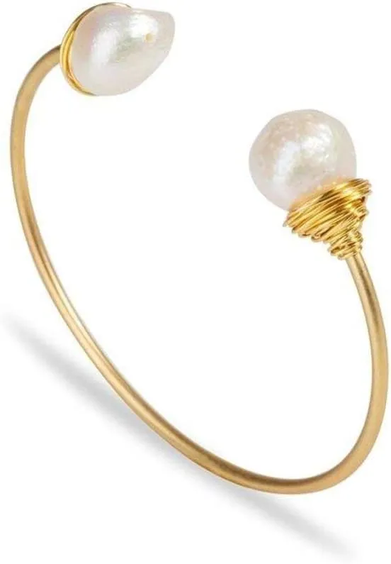 Hollywood Sensation Gold Wire Bracelet with Baroque Freshwater Pearls