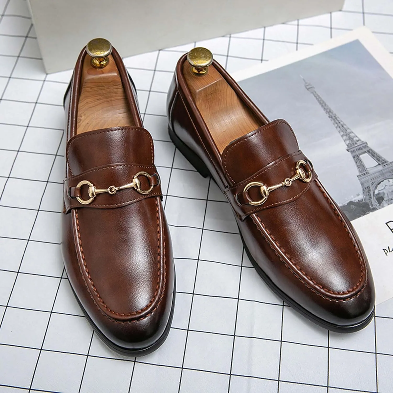 Mens Chain Buckle Decoration Slip On Loafers Classic Business Non Slip Oxford Shoes Lightweight Breathable Walking Shoes Comfortable Wear Resistant Workplace Work Shoes Attend A Meeting Dress Shoes