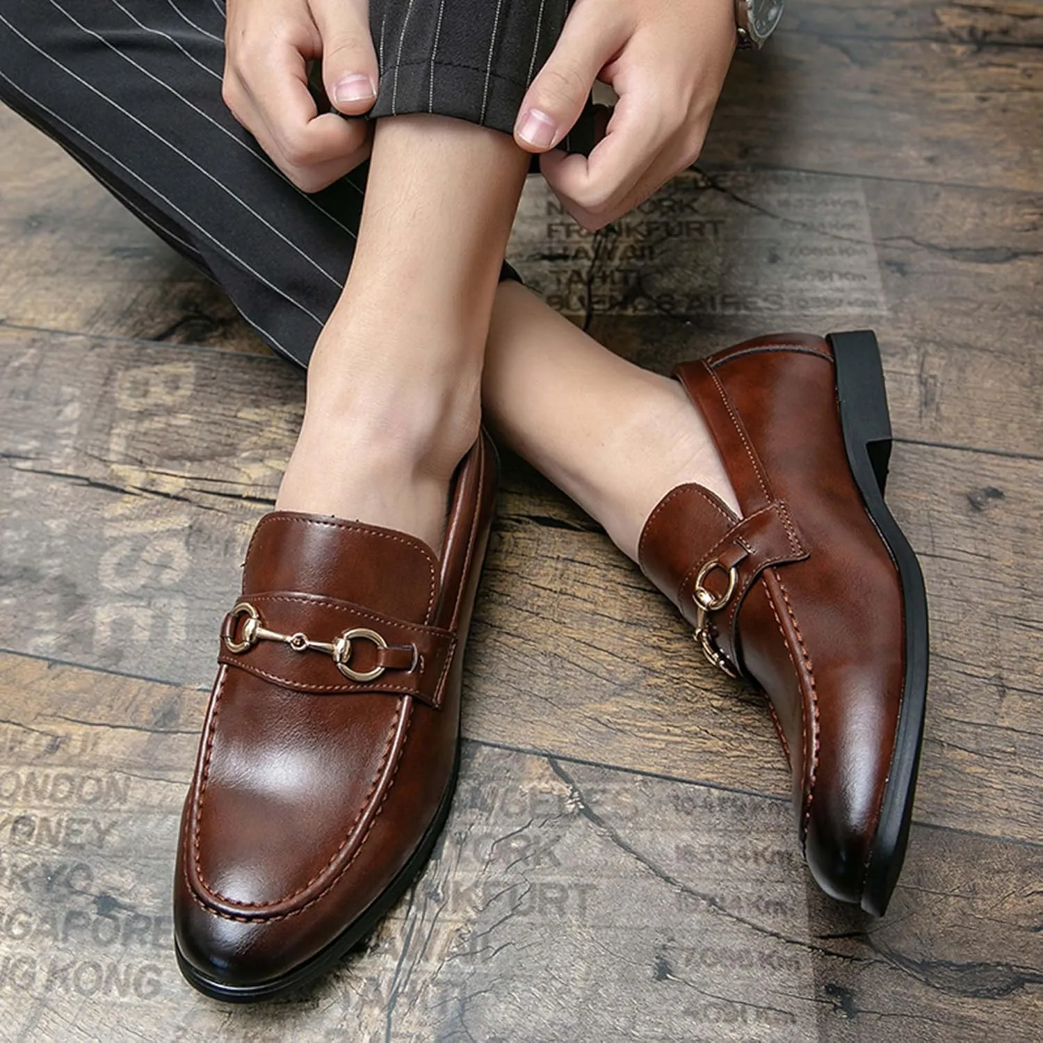 Mens Chain Buckle Decoration Slip On Loafers Classic Business Non Slip Oxford Shoes Lightweight Breathable Walking Shoes Comfortable Wear Resistant Workplace Work Shoes Attend A Meeting Dress Shoes