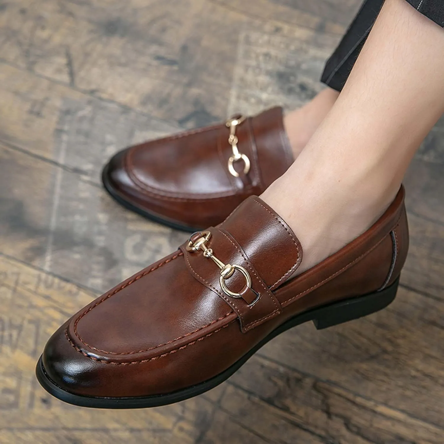 Mens Chain Buckle Decoration Slip On Loafers Classic Business Non Slip Oxford Shoes Lightweight Breathable Walking Shoes Comfortable Wear Resistant Workplace Work Shoes Attend A Meeting Dress Shoes