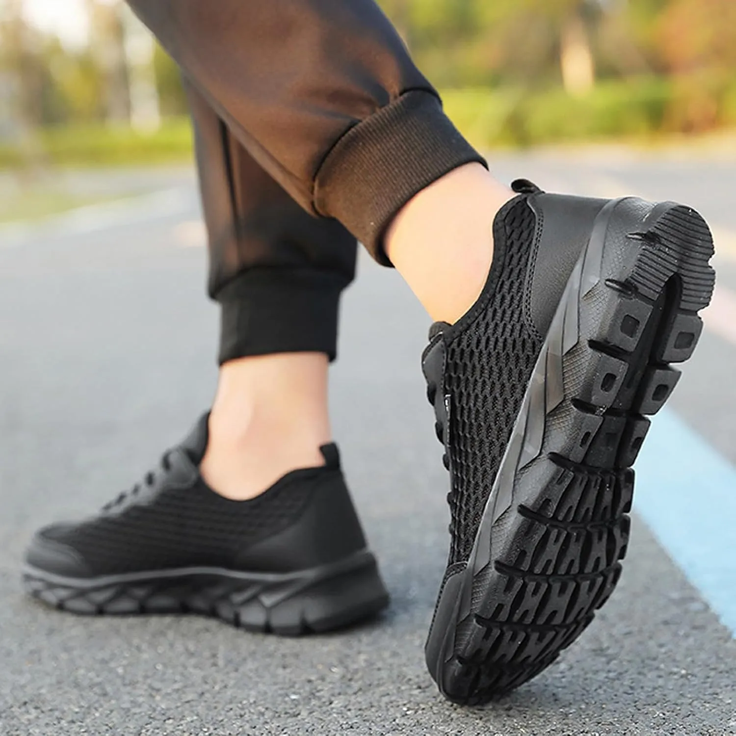 Men's Running Shoes Lightweight Breathable Walking Shoes Athletic Fashion Sneakers Casual Workout Tennis Shoes