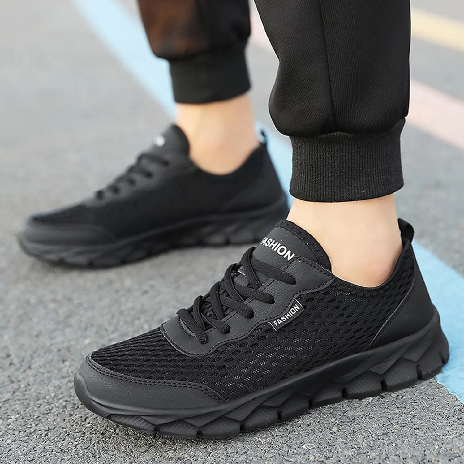 Men's Running Shoes Lightweight Breathable Walking Shoes Athletic Fashion Sneakers Casual Workout Tennis Shoes