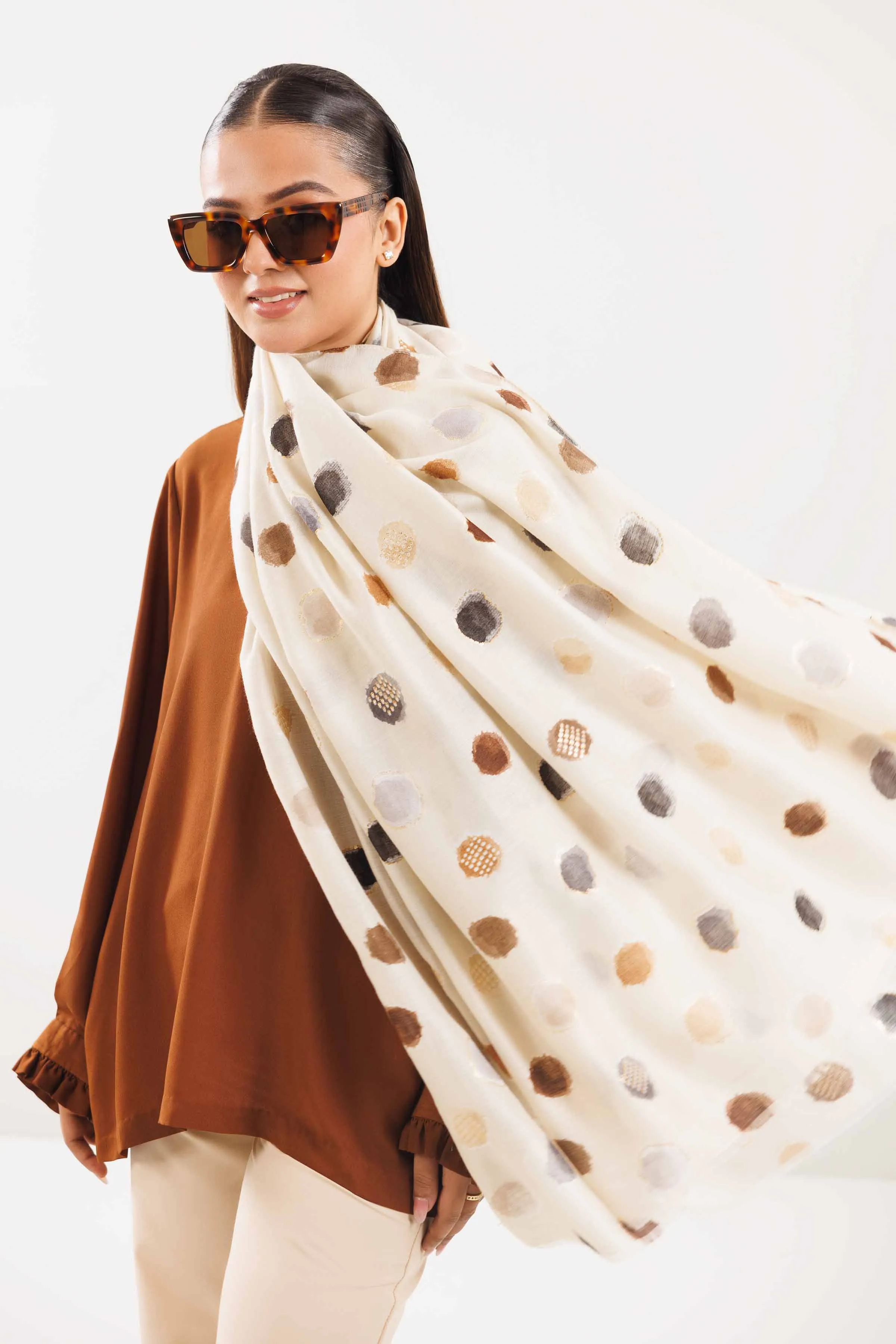 Off White Women Shawl - 439412107