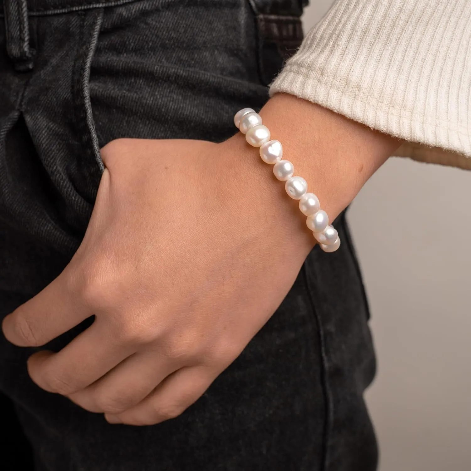 Secret & You Pearl Bracelet with White or Colorful Baroque Freshwater Cultured Pearls - Pearls are 8-9 mm 22 Pearls in Total 18 cm Elasticated Band