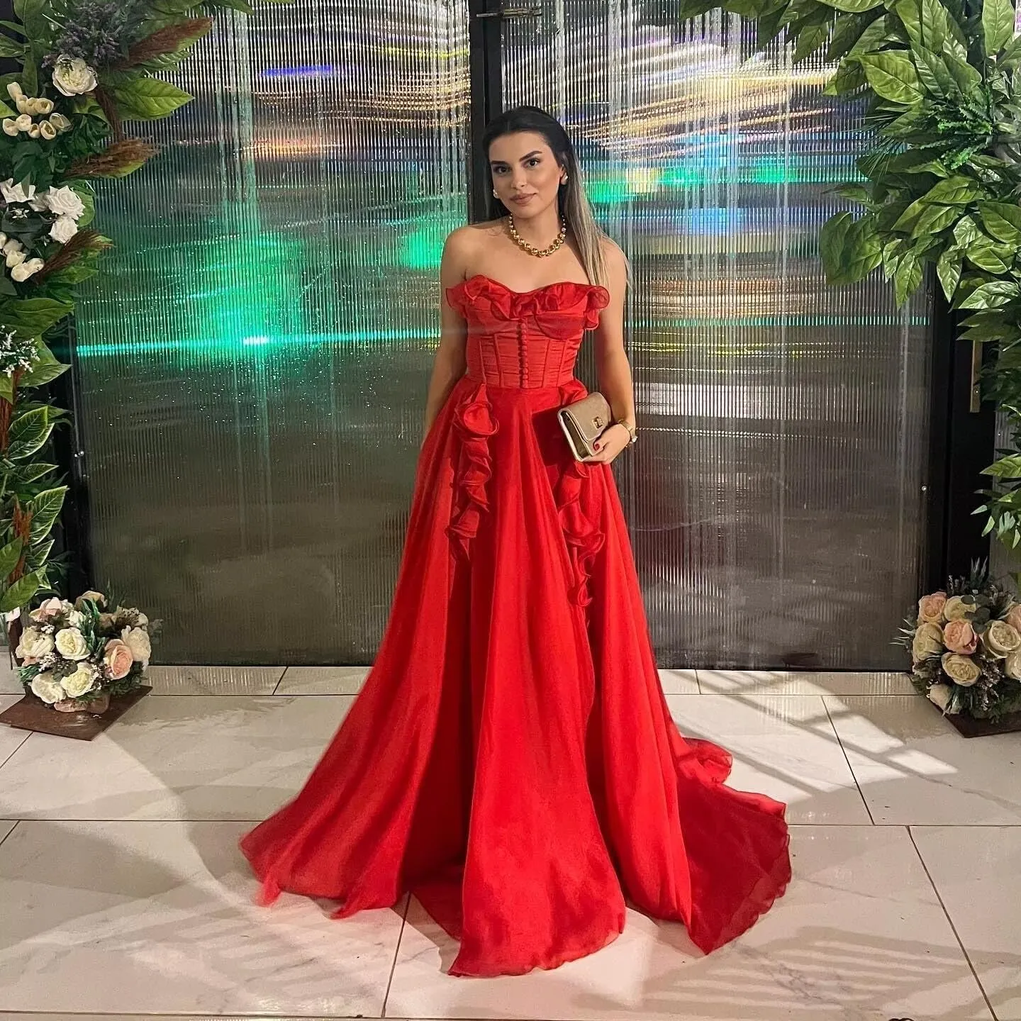 Strapless Chiffon Long Prom Dresses with Slit for Women Pleated Ball Gown A Line Ruffles Formal Evening Party Gowns