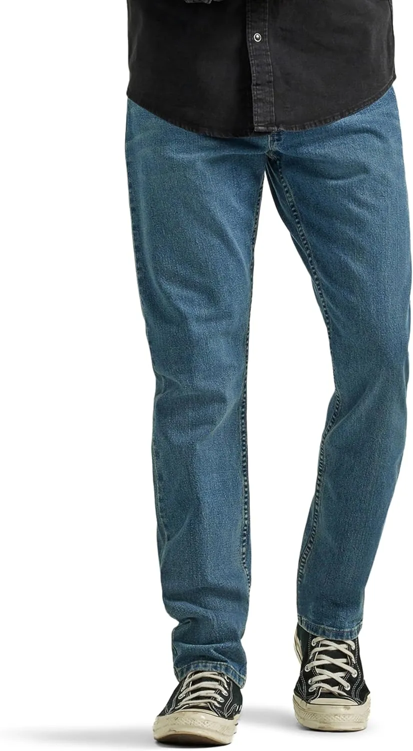 Wrangler Men's Free to Stretch Relaxed Fit Bootcut Jean