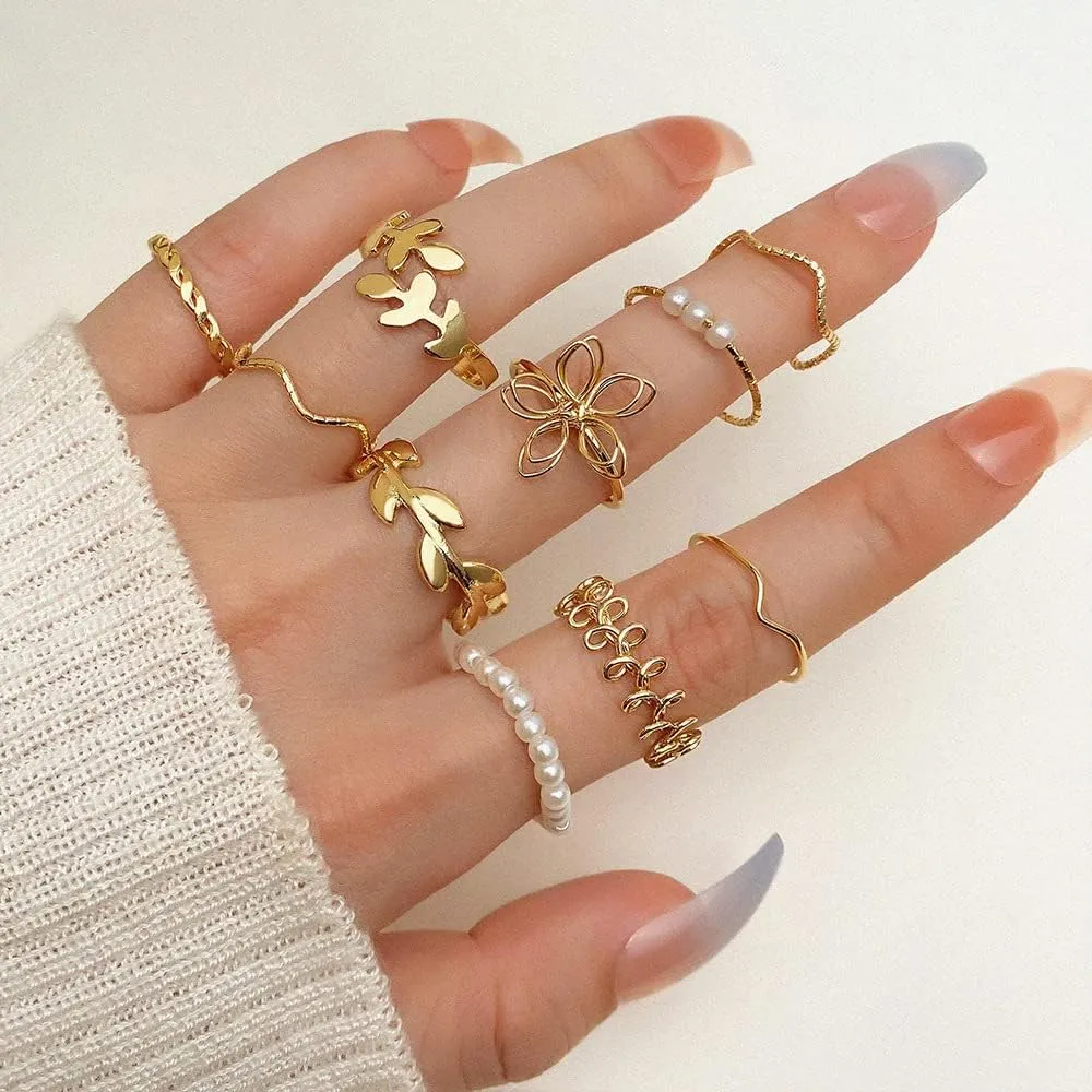 YOOESTORES82 Boho Gold Stacking Rings for Women Gold Knuckle Rings Set Star Moon Flower Rings for Women,Stackable Rhinestone Aesthetic Midi Rings Set Rings Gifts