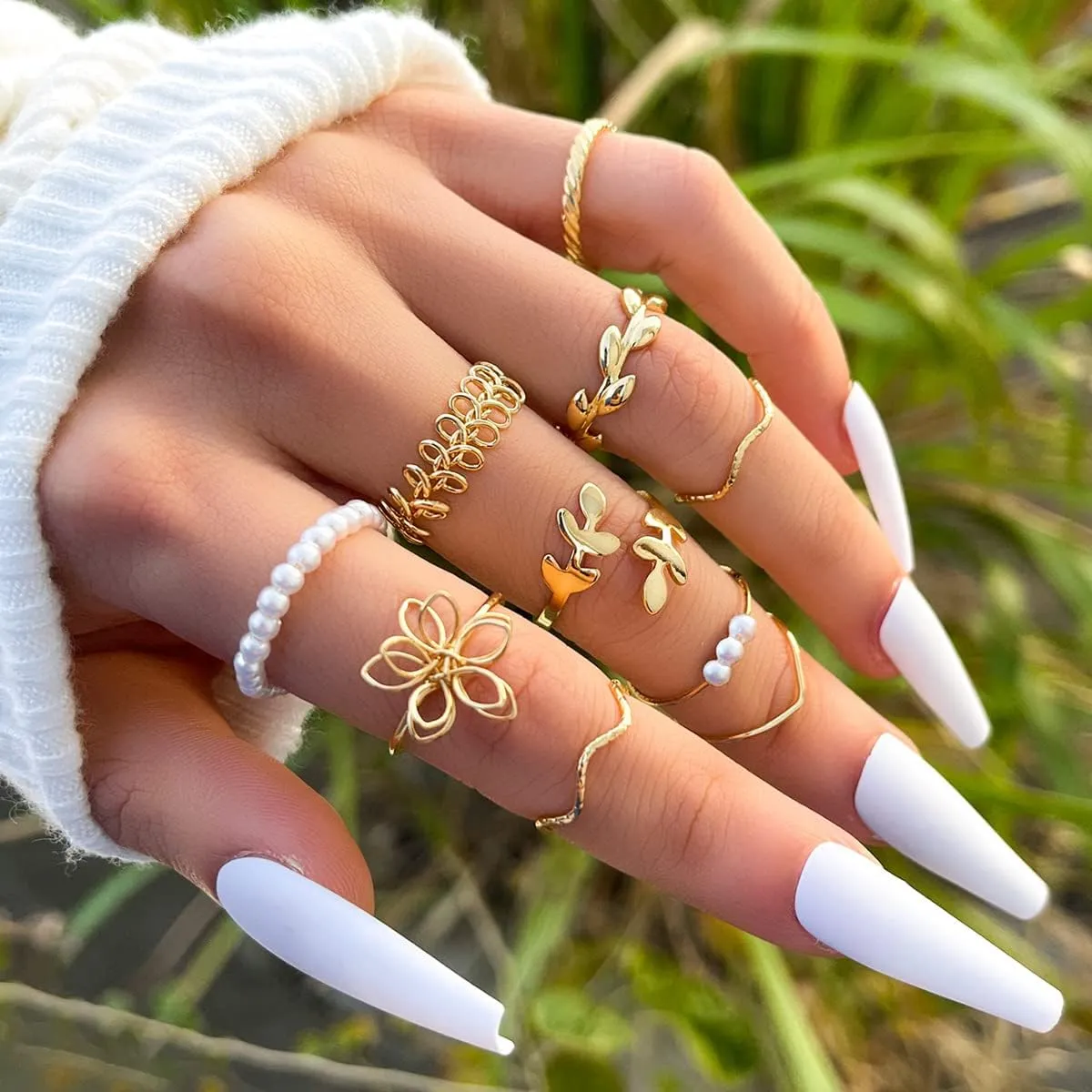 YOOESTORES82 Boho Gold Stacking Rings for Women Gold Knuckle Rings Set Star Moon Flower Rings for Women,Stackable Rhinestone Aesthetic Midi Rings Set Rings Gifts